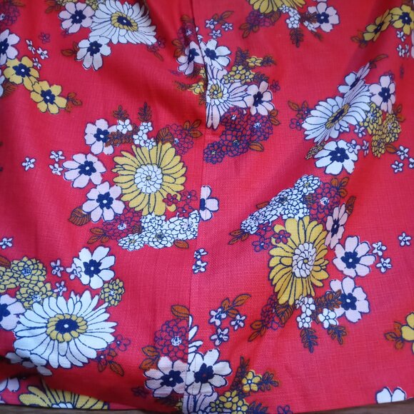 MODCLOTH plus daisy mini skirt in red (22W) - Picture 5 of 12
